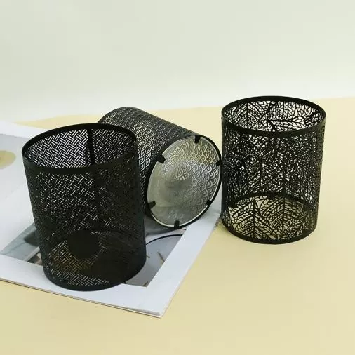 Pemegang Lilin Logam Hitam