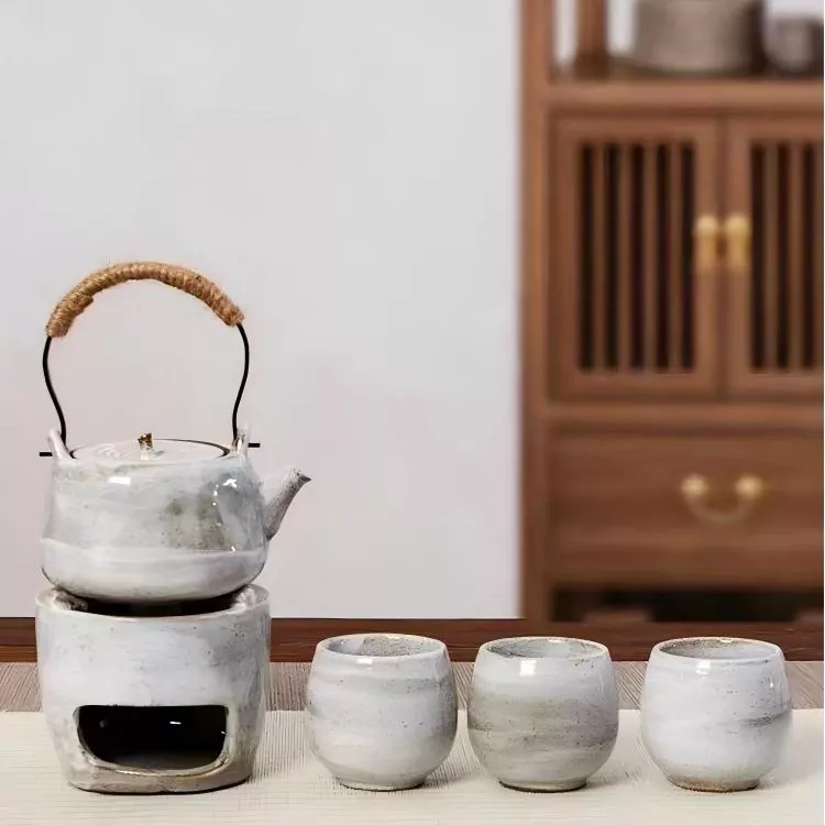 Set Cawan Teh Tradisional Dengan Teko